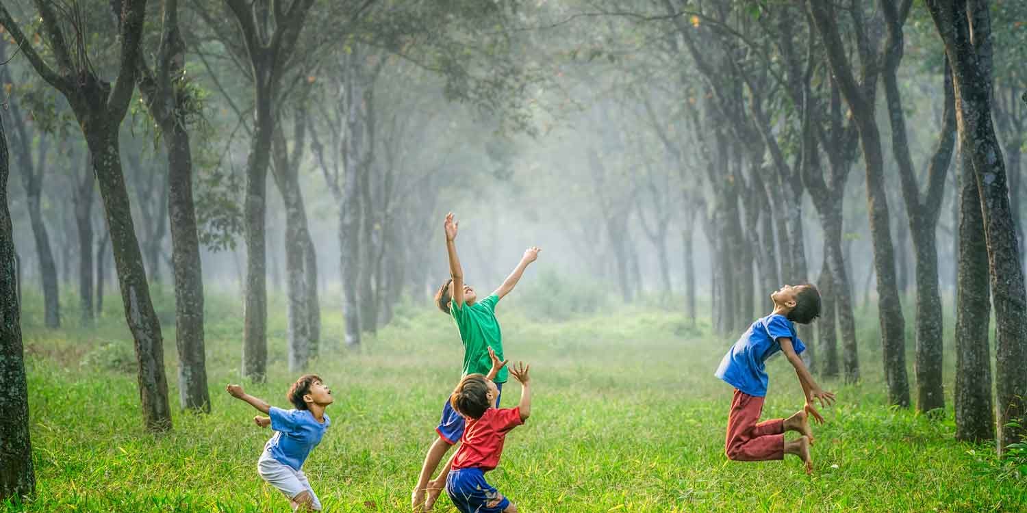 robert-collins-children-playing-outside